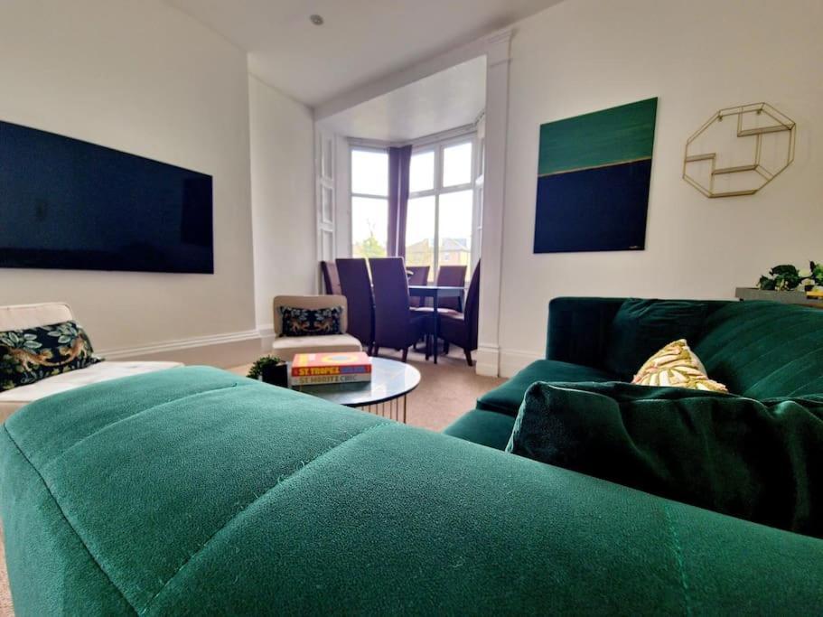 The Stray Adjacent, Interior-Designed 2-Bed Apartment- Luxury Harrogate Ngoại thất bức ảnh